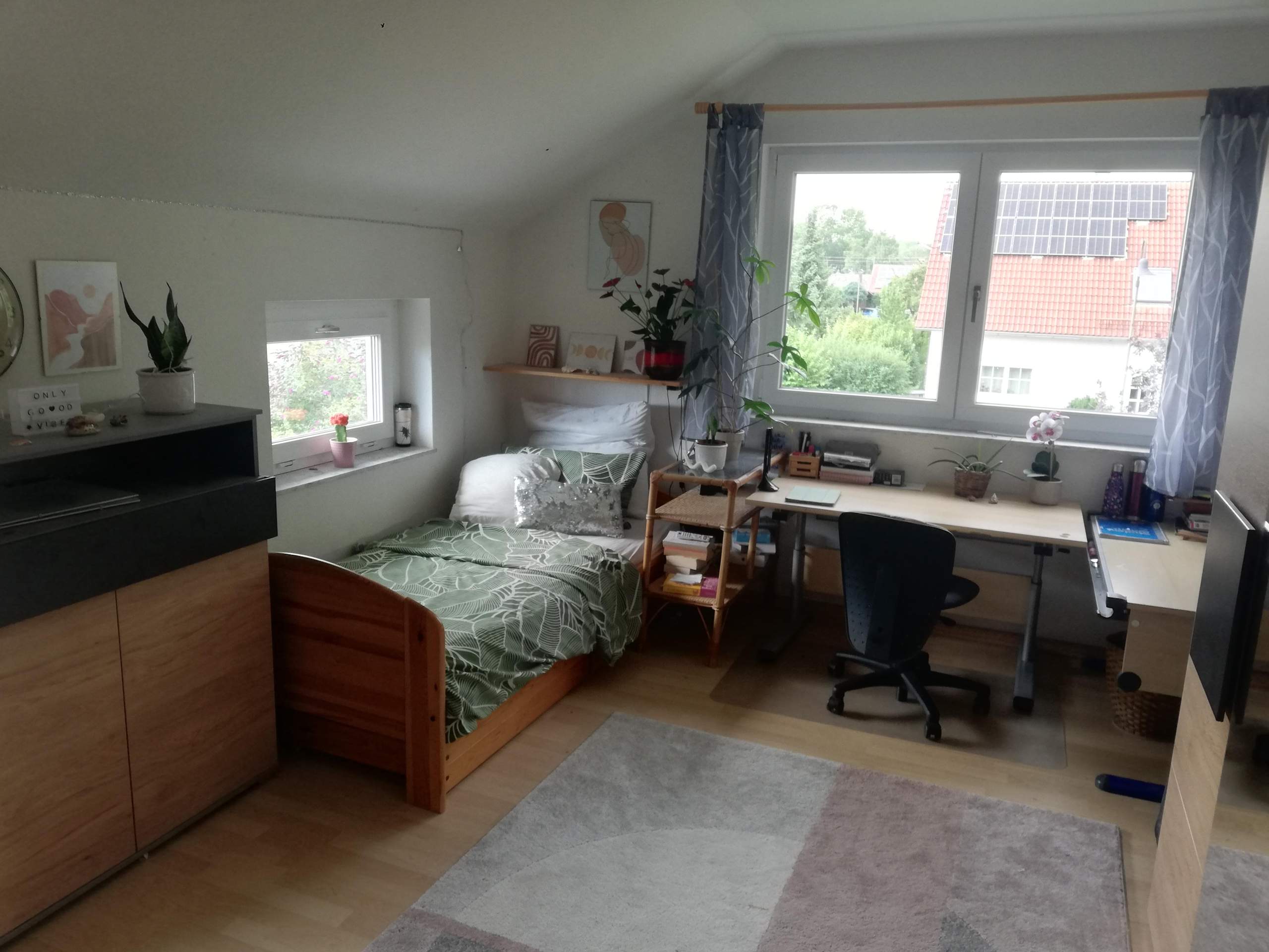 Zimmer vorher - unaufgeräumt